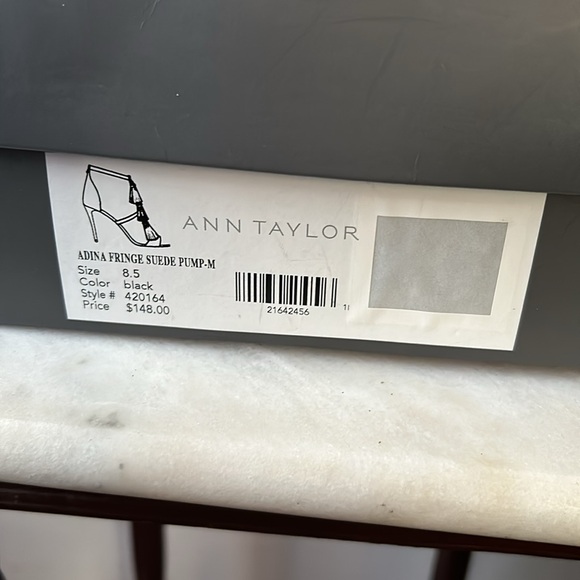 New in box, Ann Taylor fringe suede pumps, size 8 1/2, - Picture 9 of 9